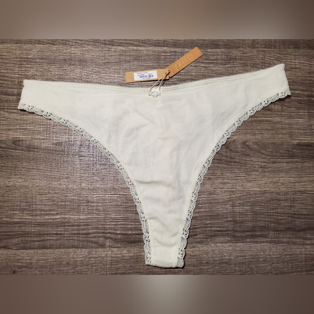  Skims Bone Lace Pointelle Thong, Size 4X NWT
